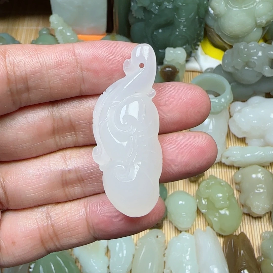 未镶嵌和田玉挂件