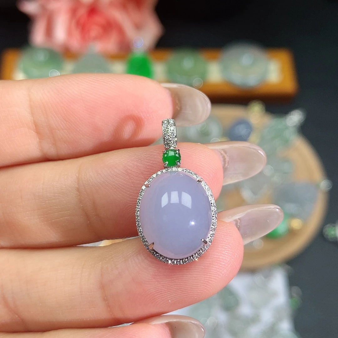 颈饰18K金镶嵌翡翠翡翠