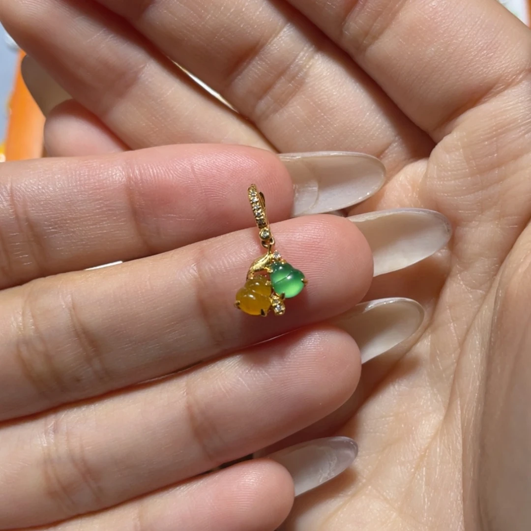 【闪购商品】颈饰18K金镶嵌翡翠