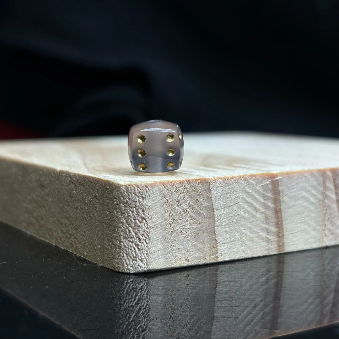 烟紫色盐源玛瑙精工骰子极限弧尺寸9mm左右颗颗货头文玩配饰菩提