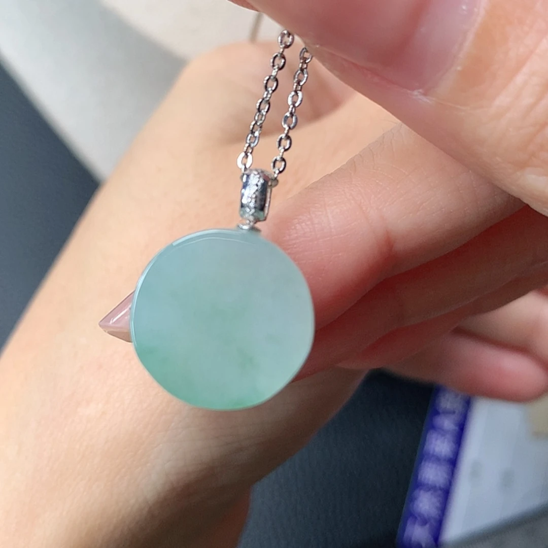 【闪购商品】翡翠吊坠(不含链)18K金镶嵌