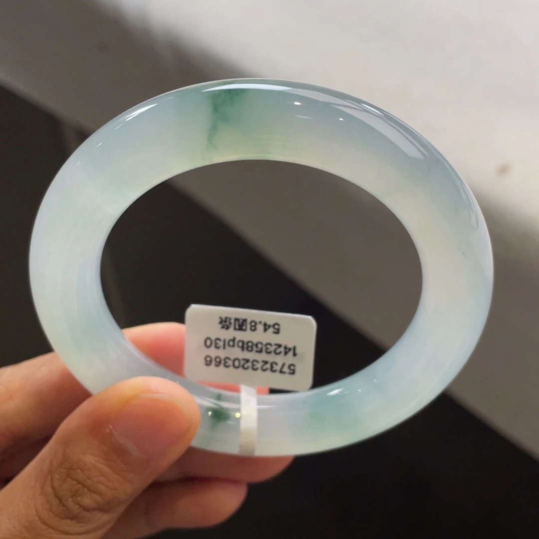 翡翠未镶嵌手镯冰胶飘花圆条【强推】
