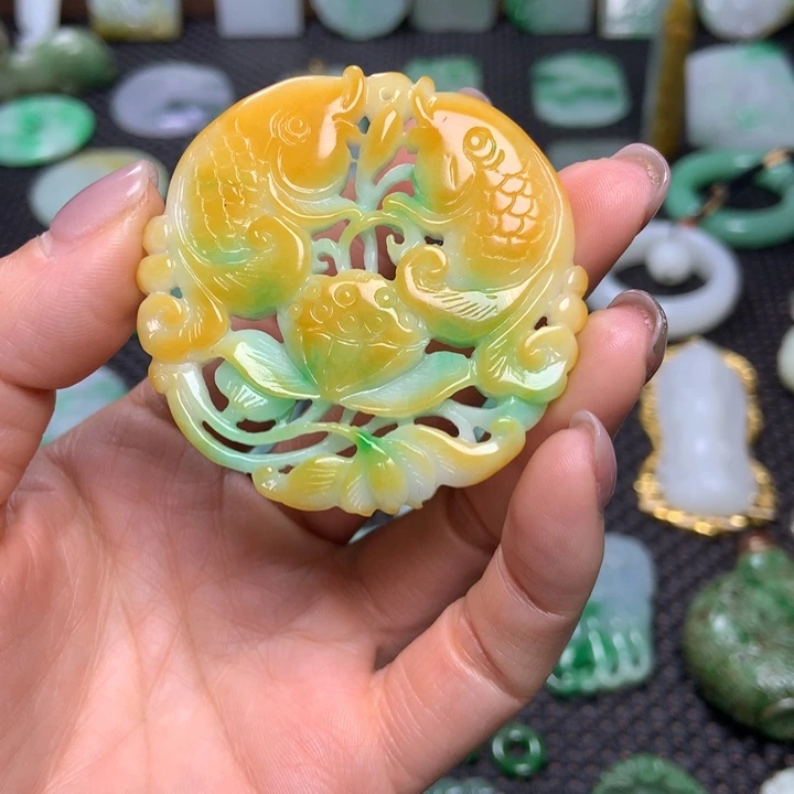 翡翠挂件未镶嵌大*哥