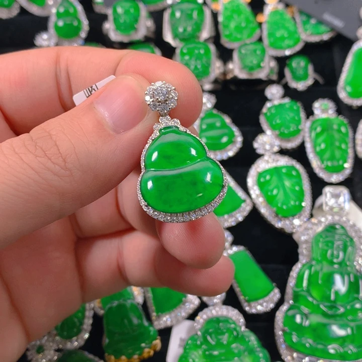 翡翠颈饰银S925镶嵌葫芦