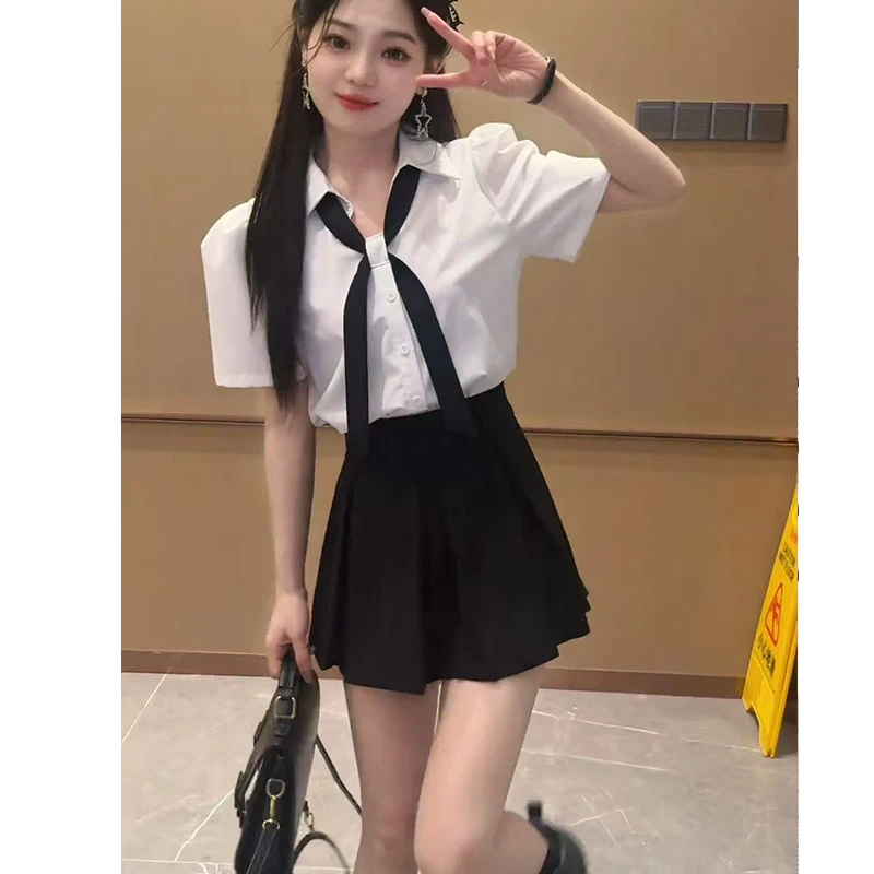 夏季温柔系穿搭2025新款韩版简约气质百搭上衣高腰显瘦裙裤两件套