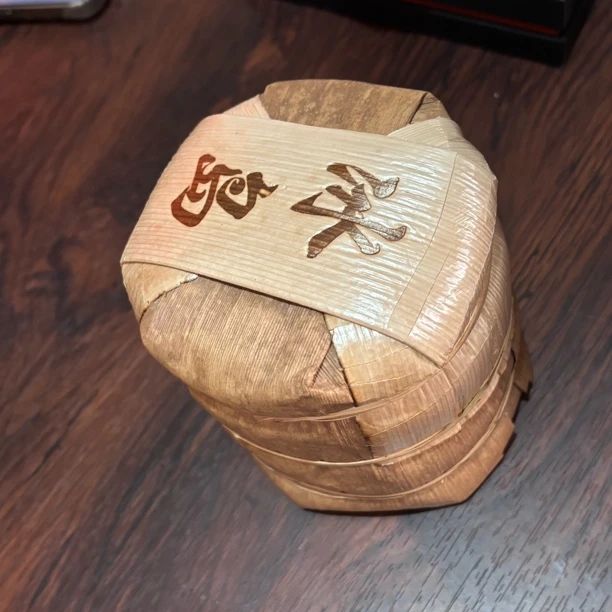 山夫堂冰岛普洱生茶100克一片