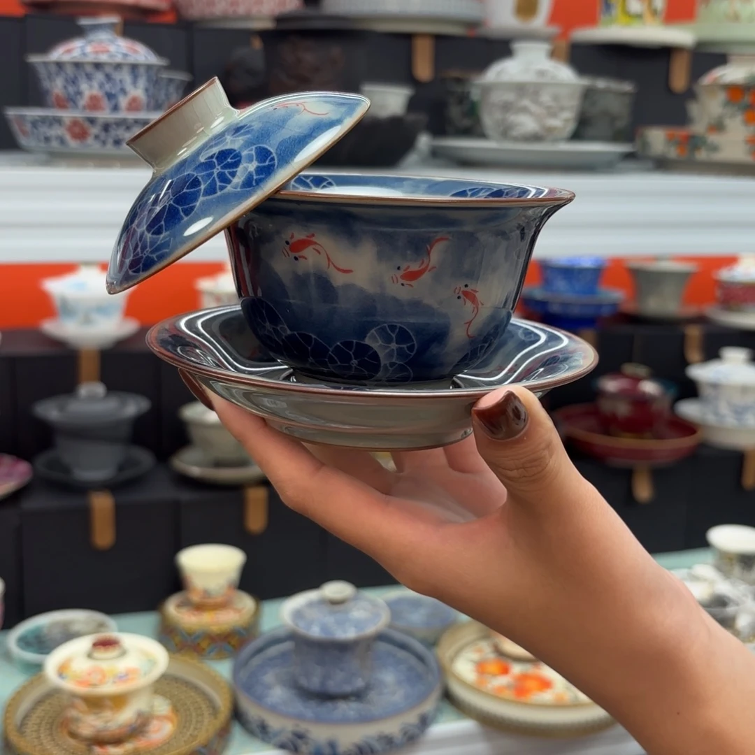 盖碗等材料组成锅悬停