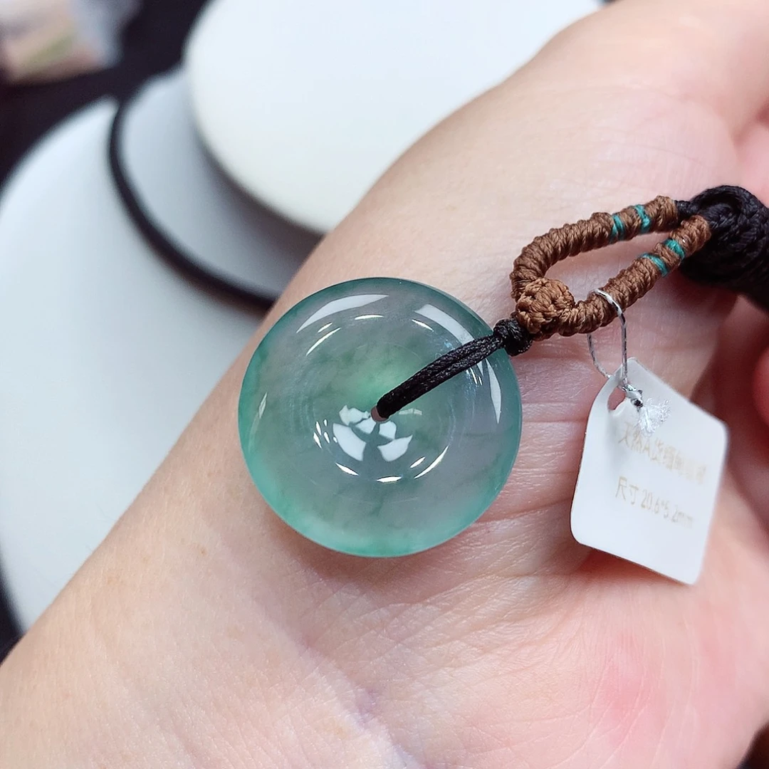 翡翠未镶嵌颈饰编号28，20.6/5.2