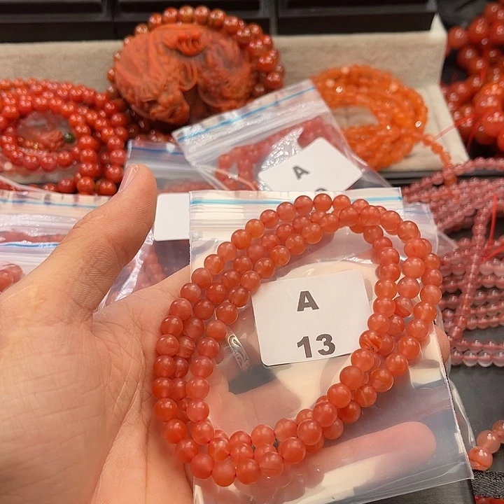 南红玛瑙未镶嵌多样性发货默认微瑕称重7mm