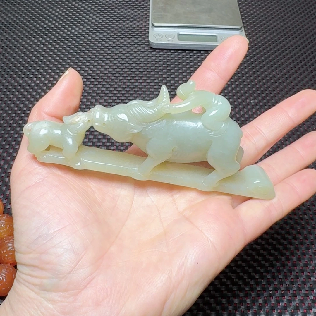 和田玉把件未镶嵌石*宏