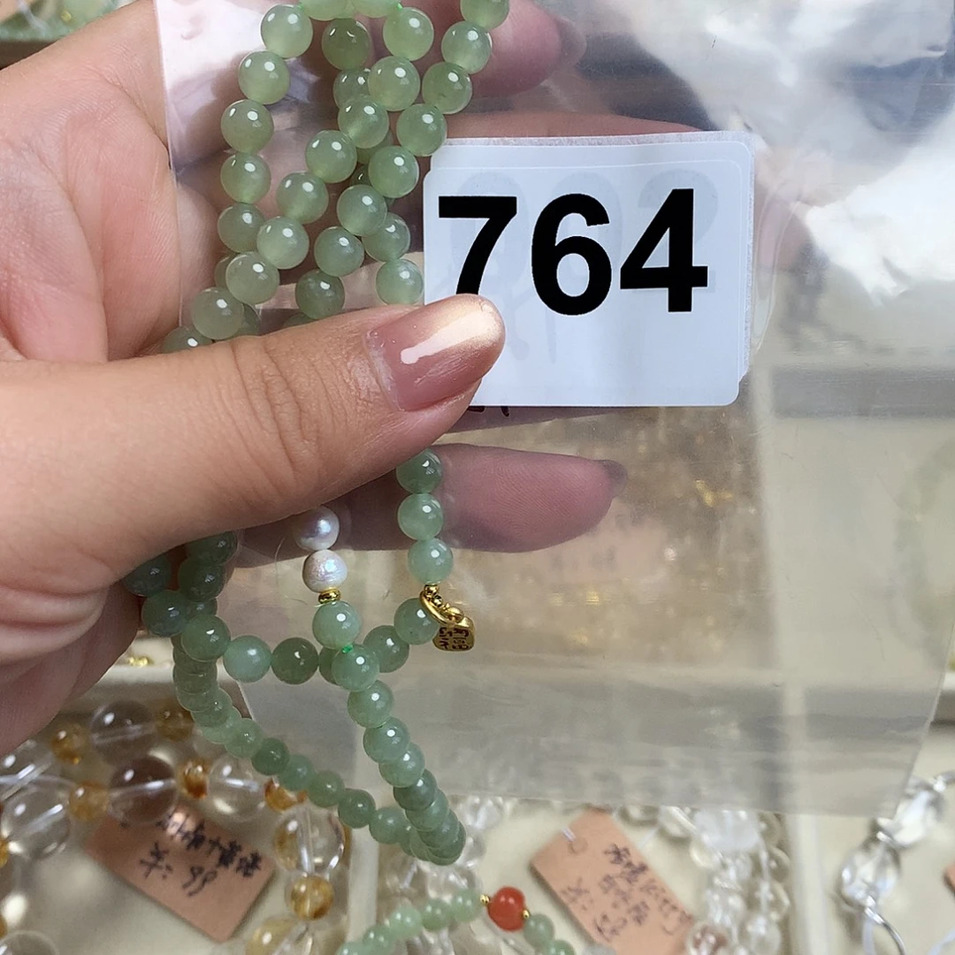 佳***y颈饰未镶嵌和田玉764