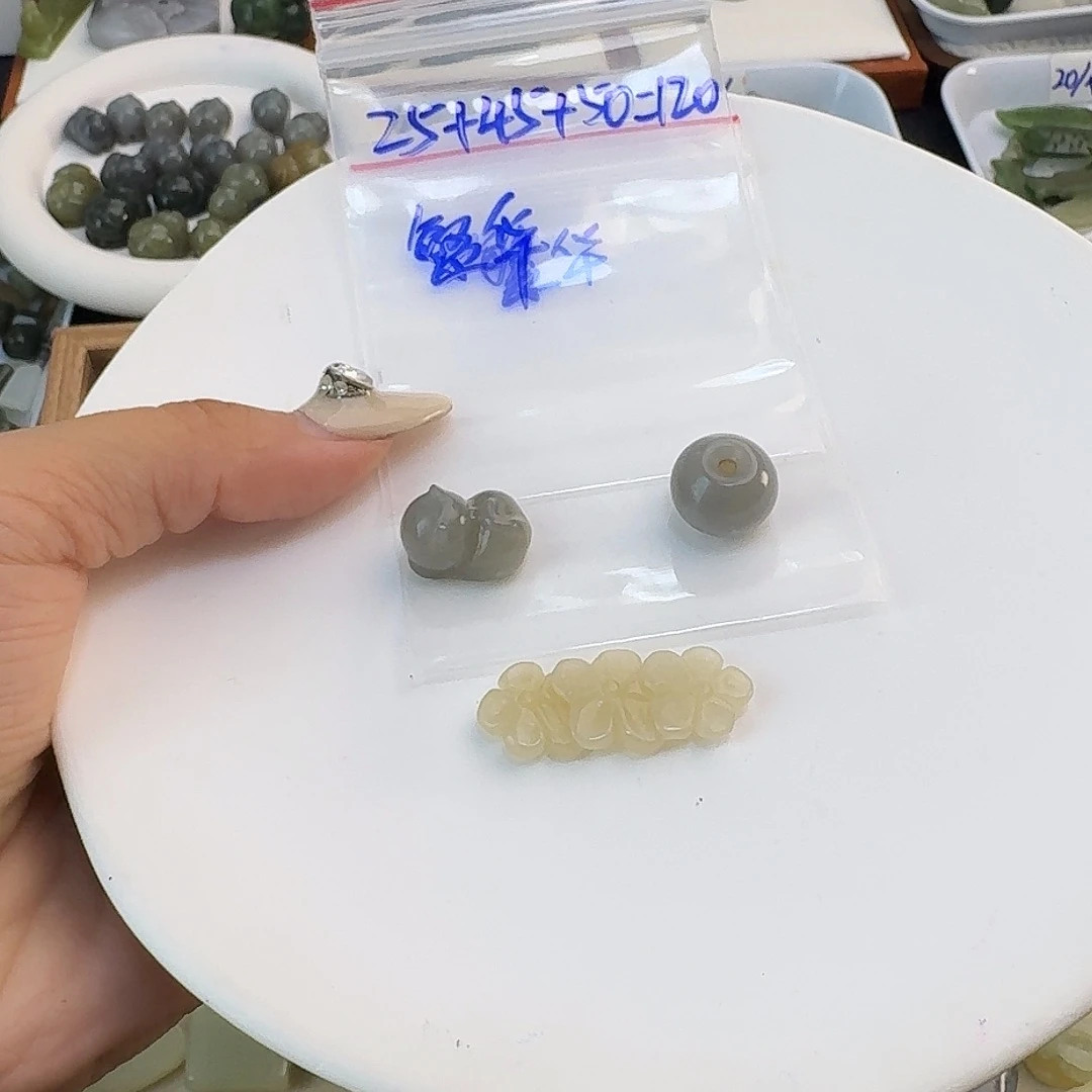 繁***罒颈饰未镶嵌和田玉