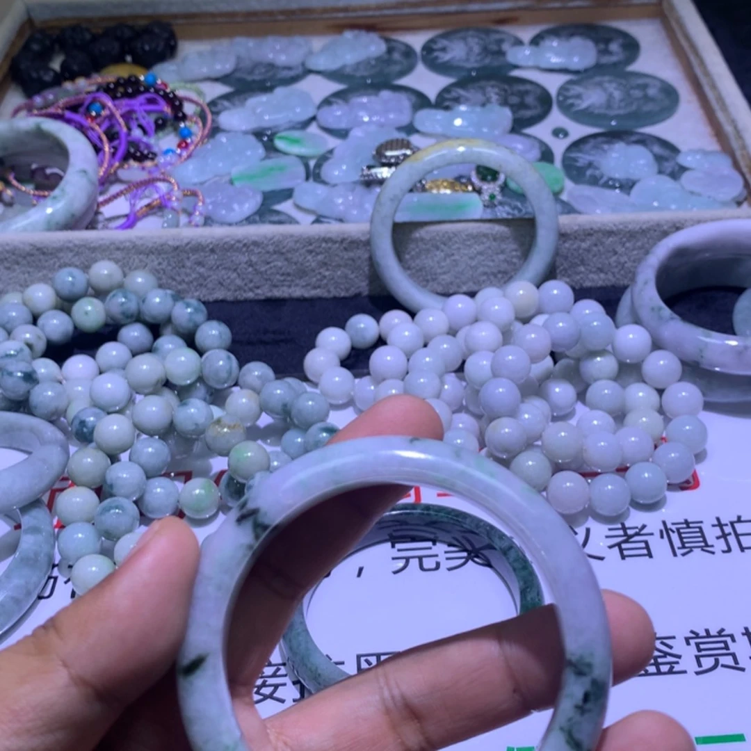 【闪购商品】颈饰未镶嵌翡翠三**_