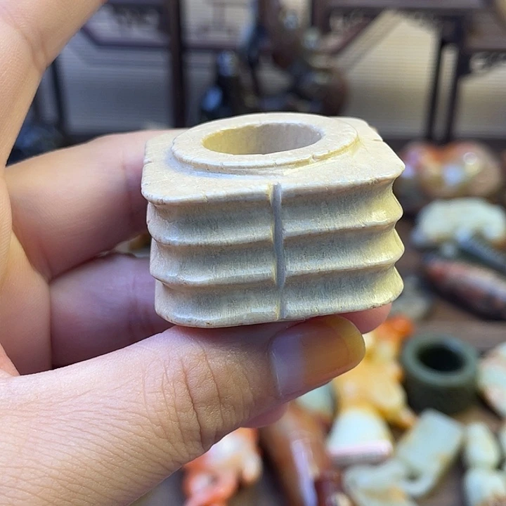 未镶嵌和田玉（糖玉）挂件