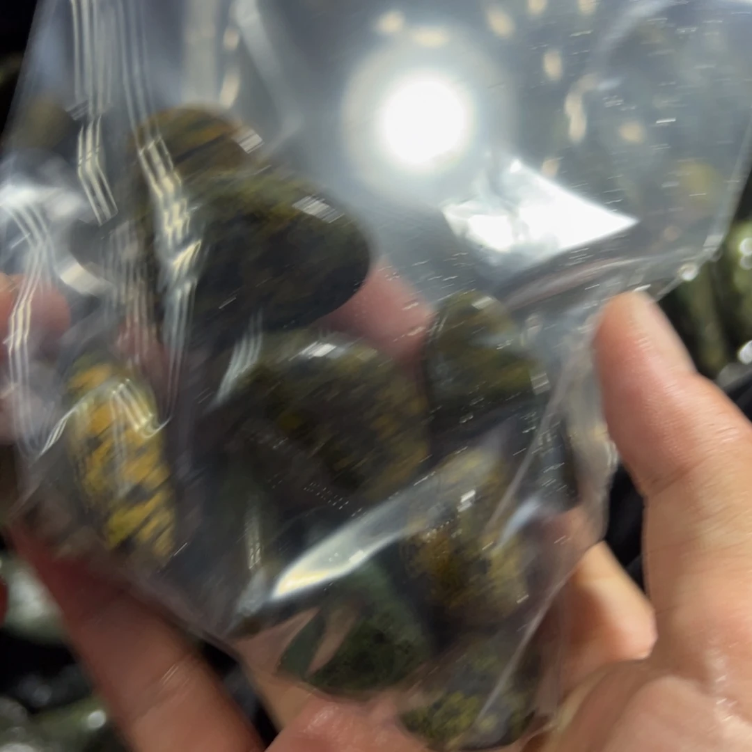 未镶嵌菱锰矿（红纹石）藏玉Z*