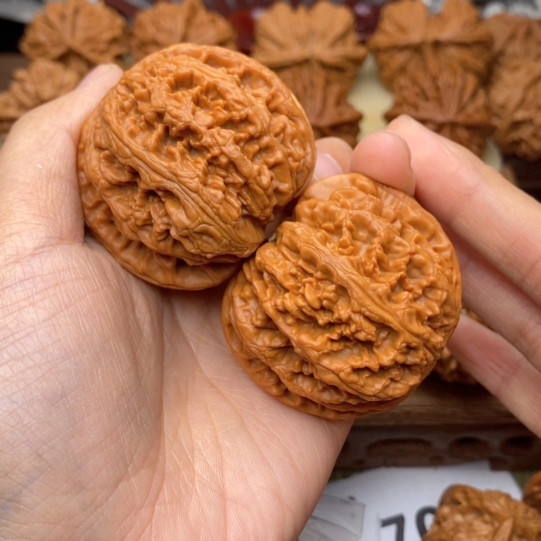 把件文玩核桃336号47粗筋