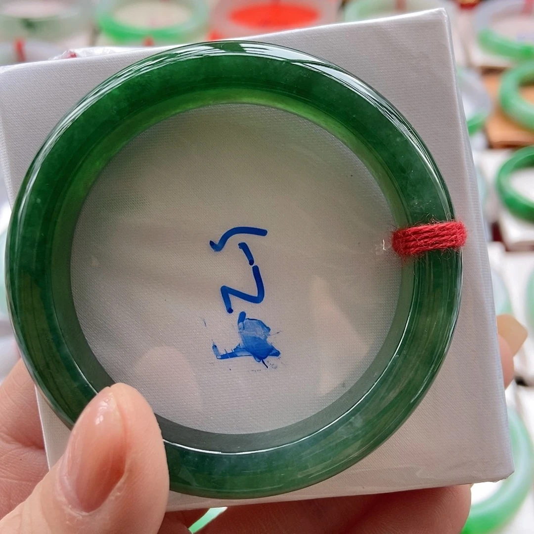 未镶嵌手镯翡翠52