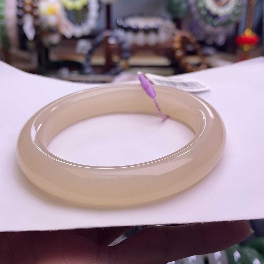 颈饰未镶嵌和田玉熟藕粉手镯56圈口