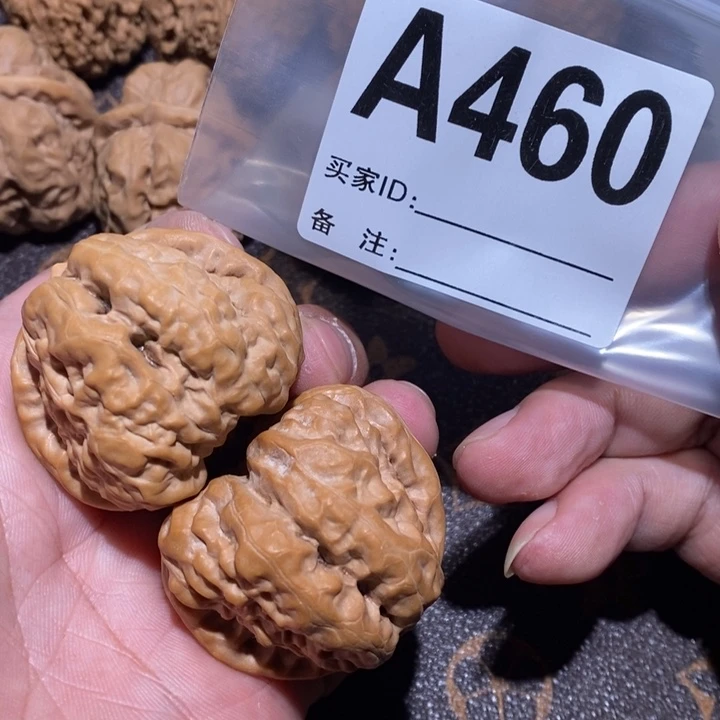 秋***晨把件文玩核桃蛤蟆头