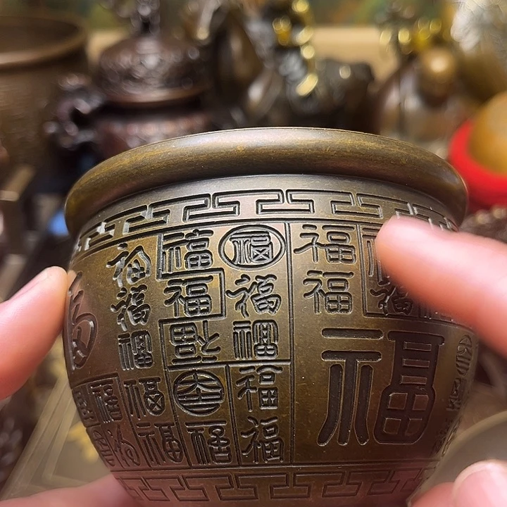 精美铜器批发档口