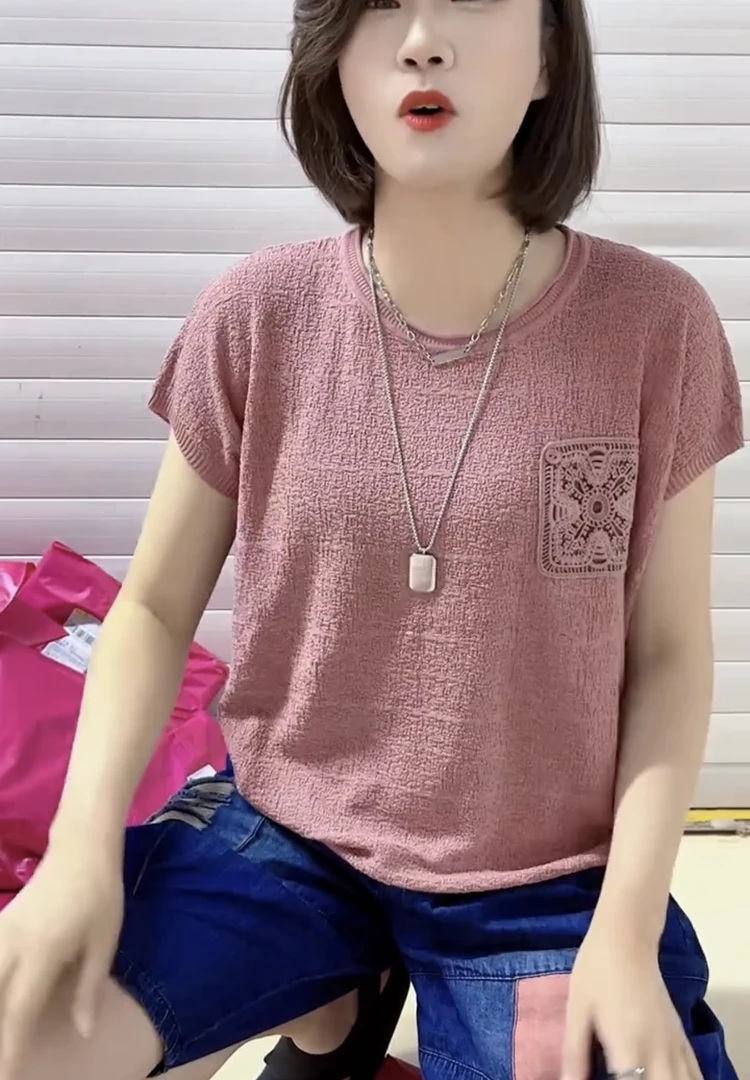 2025夏季新款盘花纽扣口袋时尚设计感短袖纯色宽松圆领套头上衣女