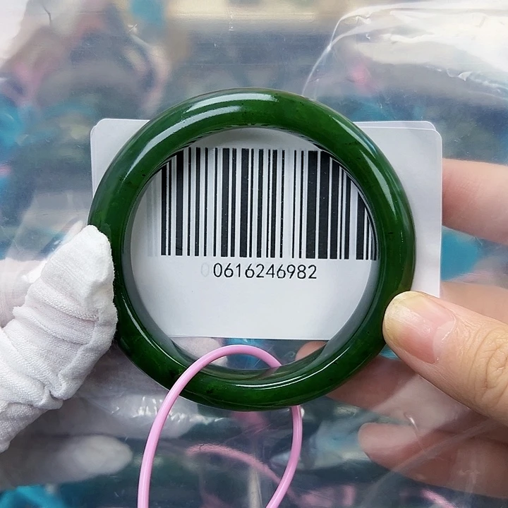 和田玉未镶嵌手镯微瑕55