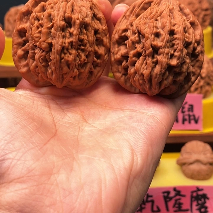 迷***糊摆件核桃虎头王1111