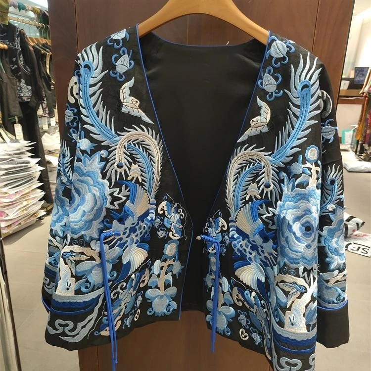 西湖5209香云纱桑蚕丝老料龟纹重工满绣茶服外套高端奢华短款