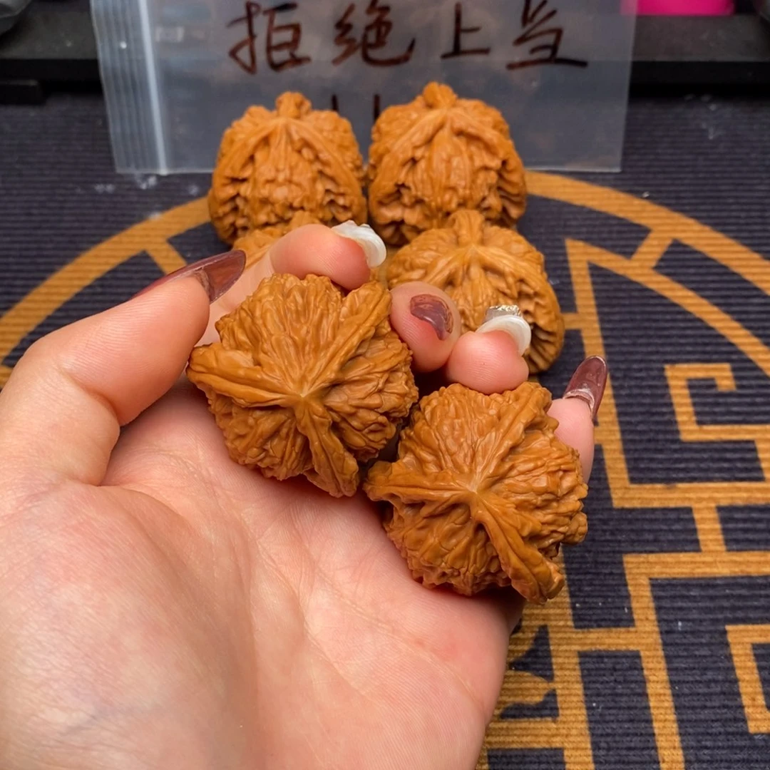 文玩核桃吊坠X*X白狮子