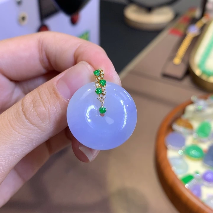 颈饰18K金镶嵌翡翠翡翠