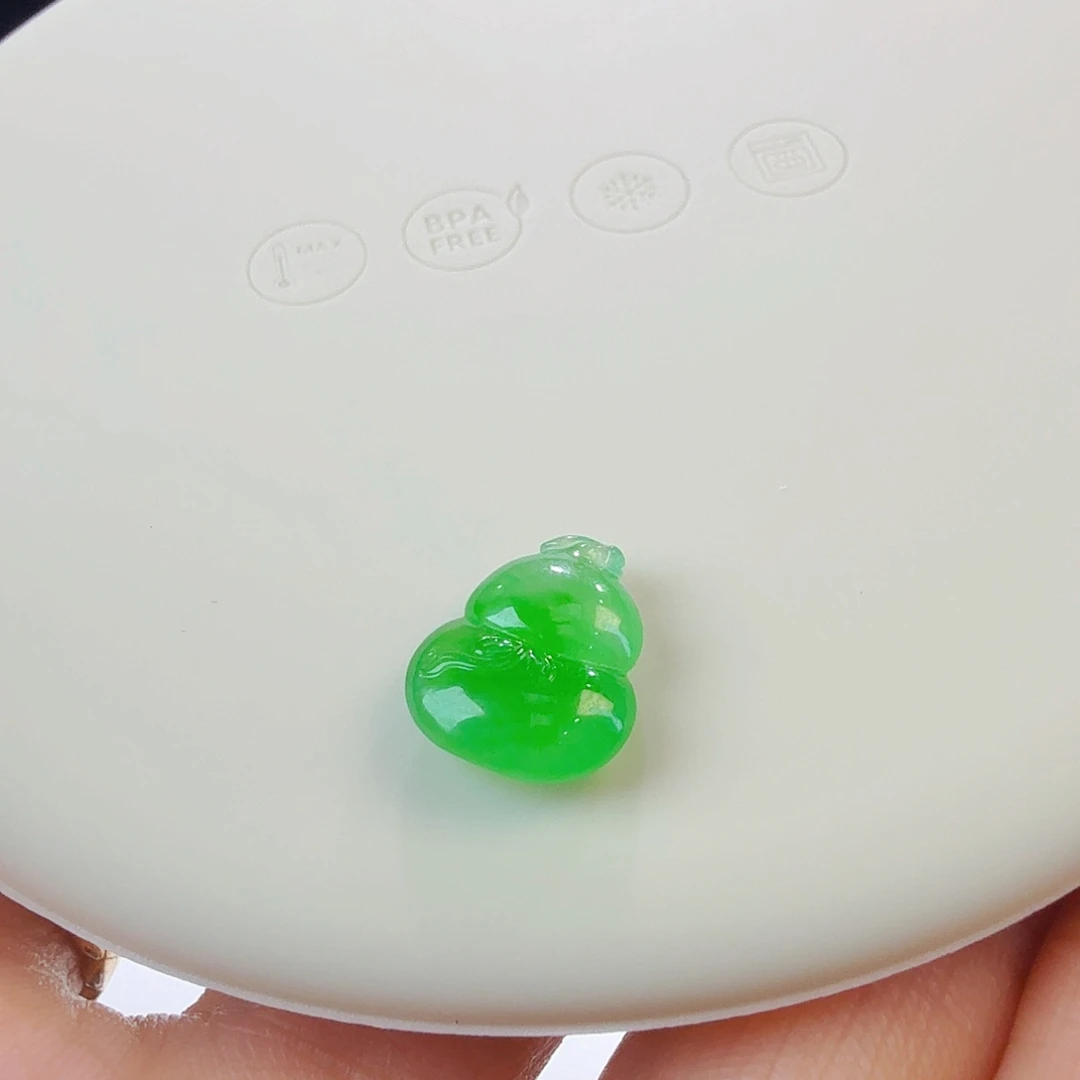 翡翠裸石冰阳绿葫芦