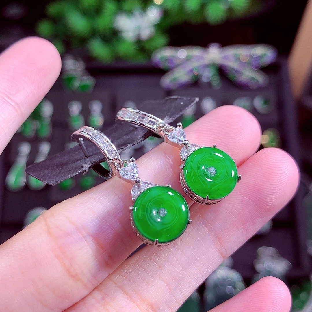 颈饰未镶嵌翡翠天然