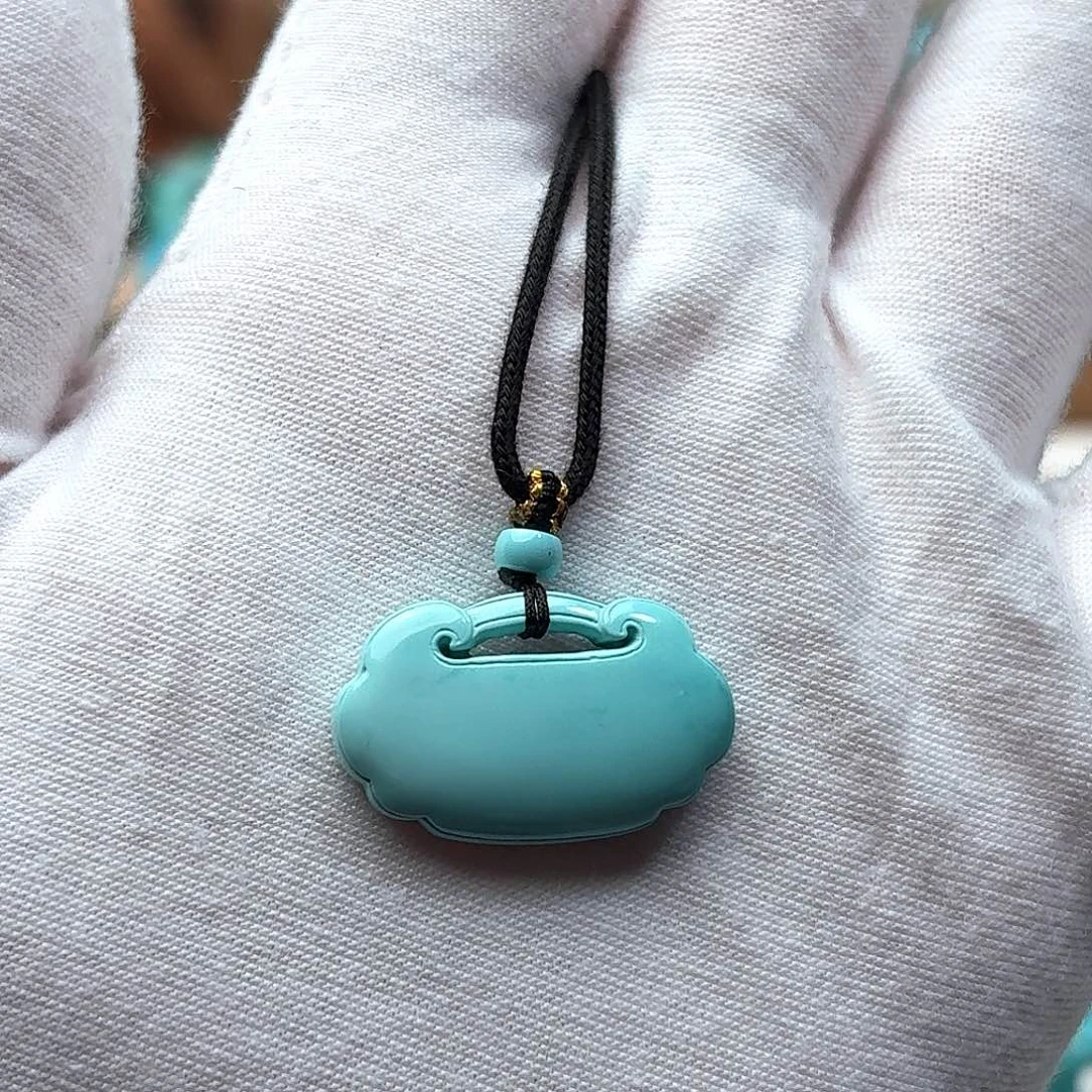 绿松石未镶嵌珠宝奇石精品福锁