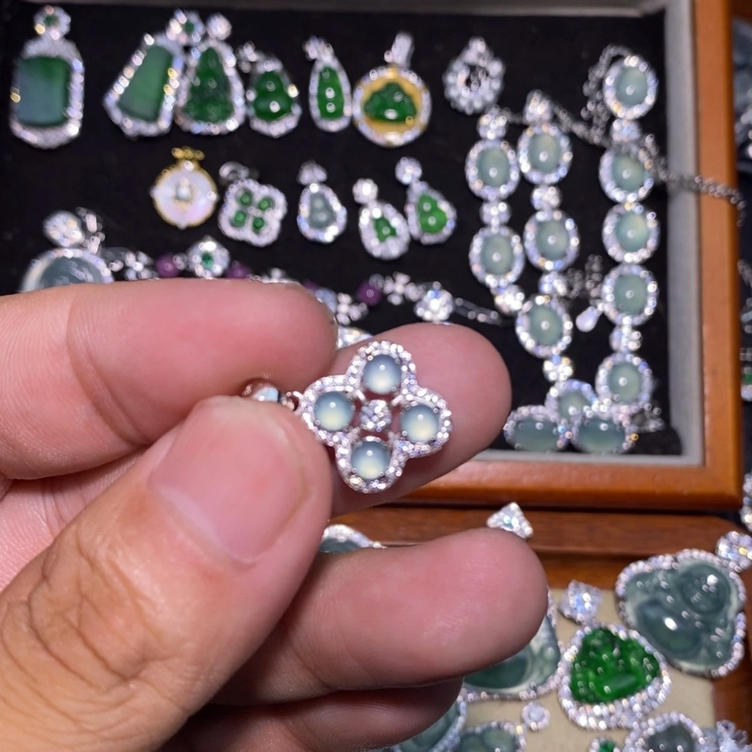 翡翠未镶嵌颈饰天然