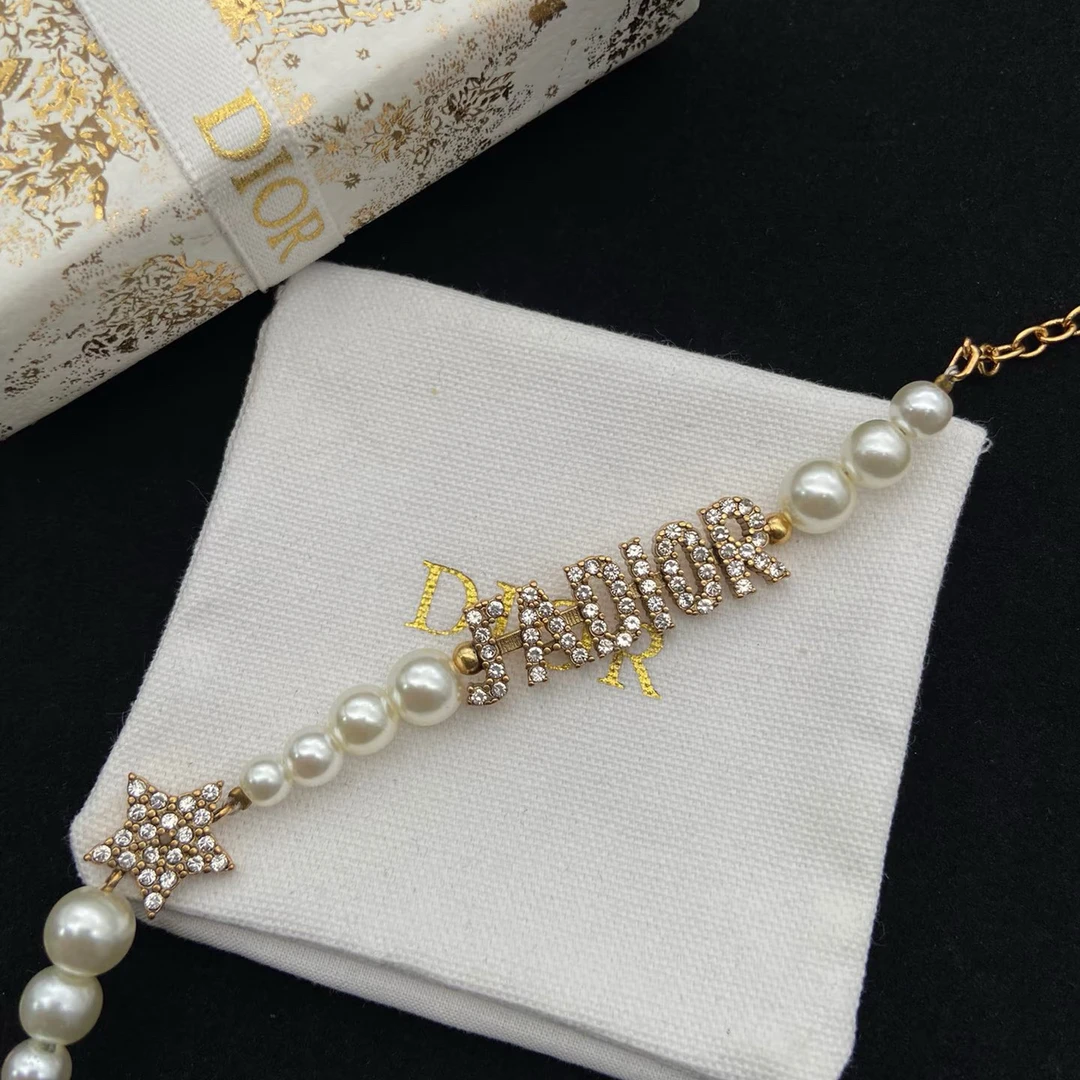 未使用 DIOR/迪奥 时尚字母珍珠项链创意精致款KK0080
