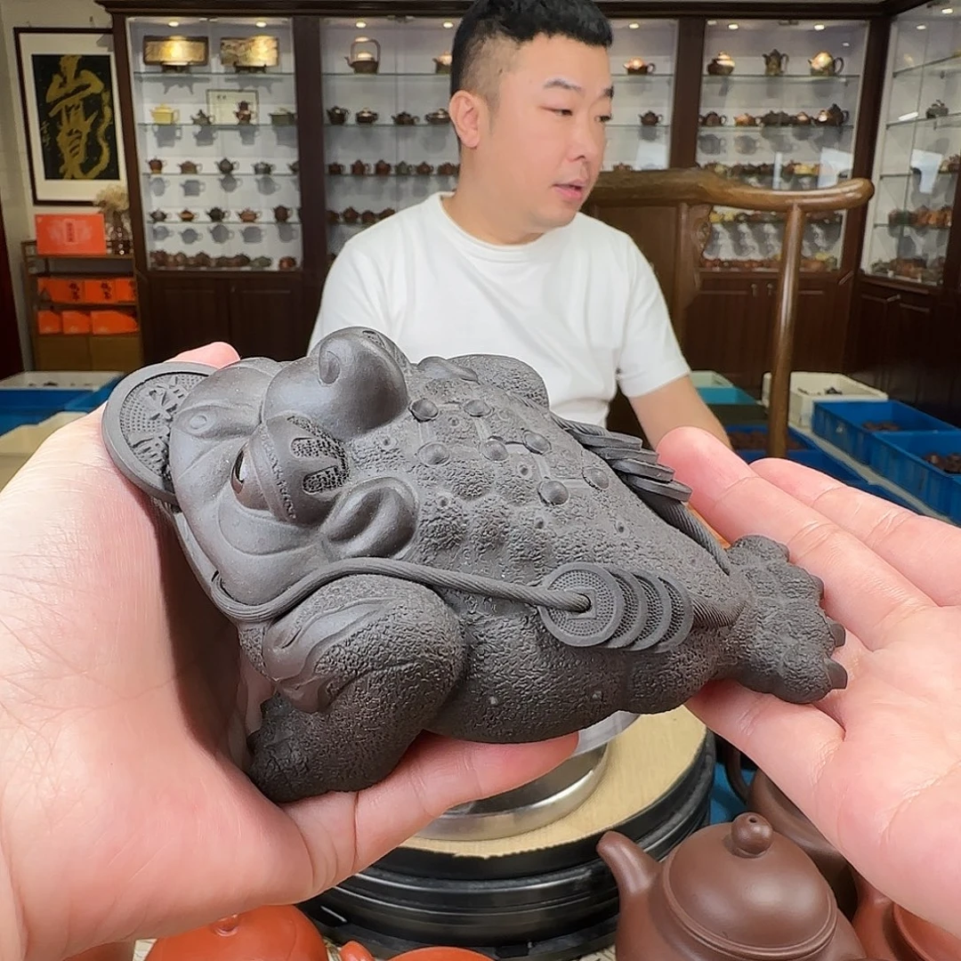 茶壶紫砂金蟾王黑