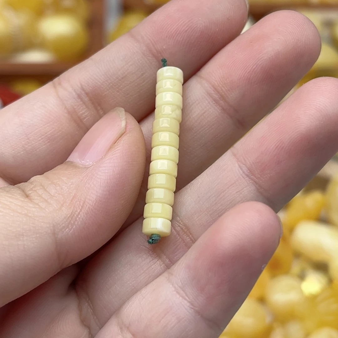 蜜蜡未镶嵌裸石天然