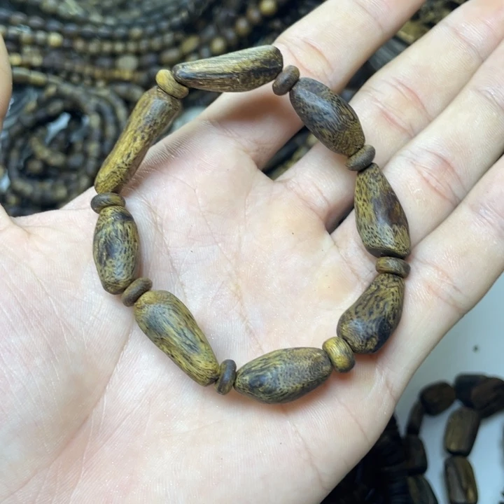 沉香沉香碎屑+树丁单圈7克加
