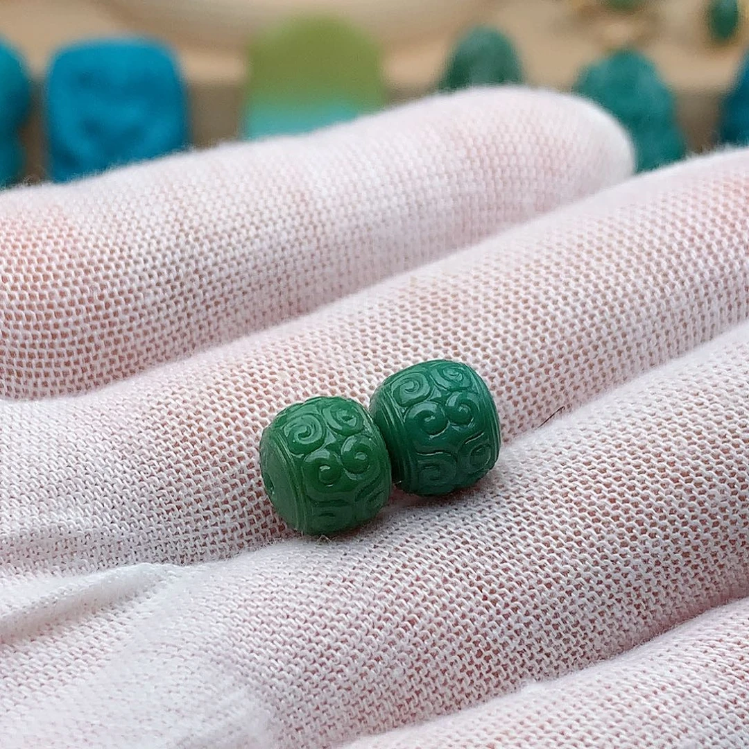 绿松石未镶嵌颈饰