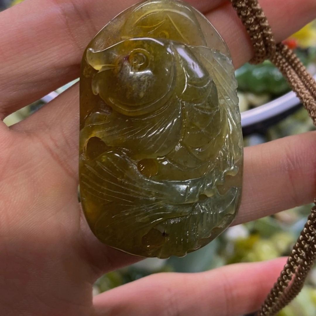 蛇纹石玉吊坠未镶嵌