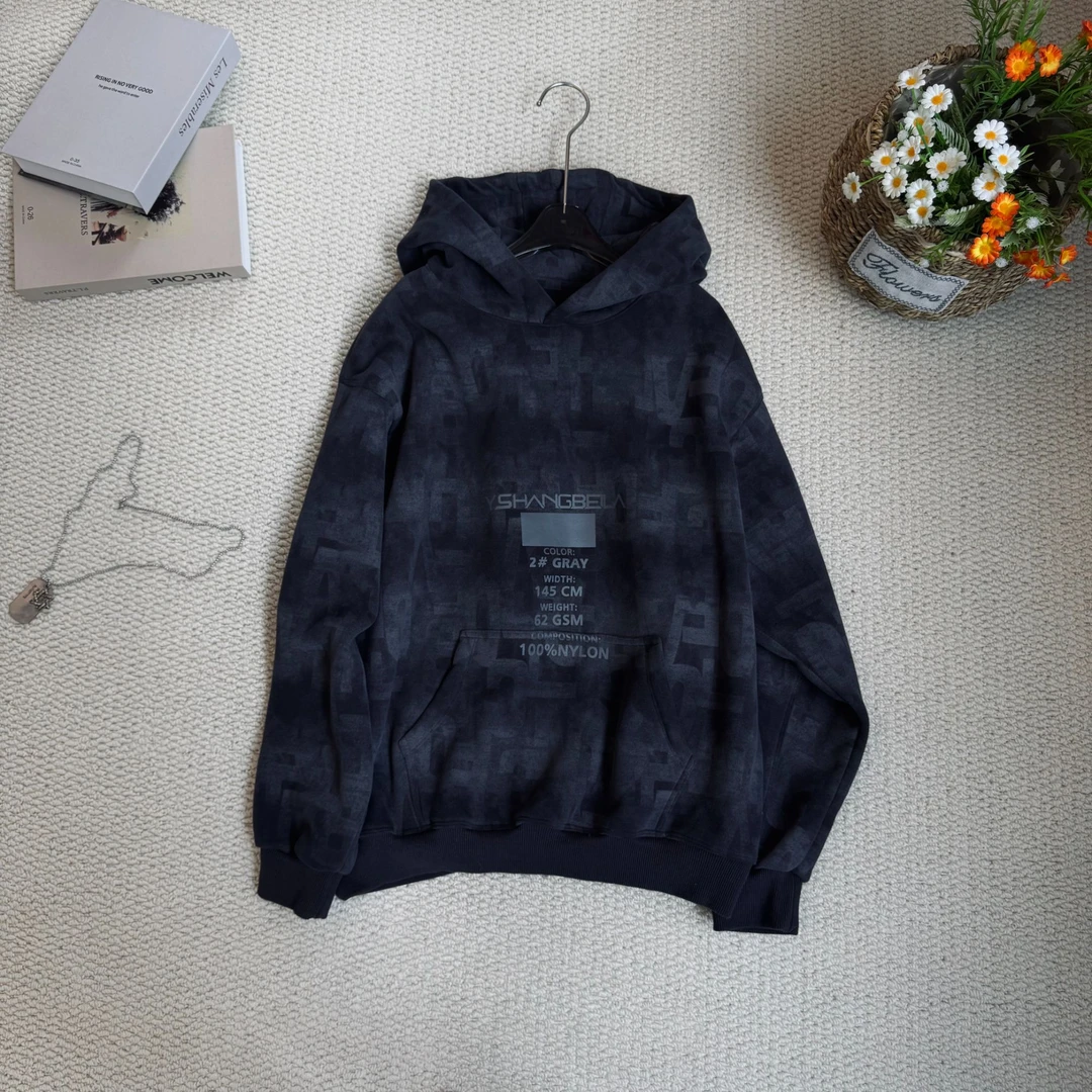 中大童酷帅字母连帽加绒卫衣1012