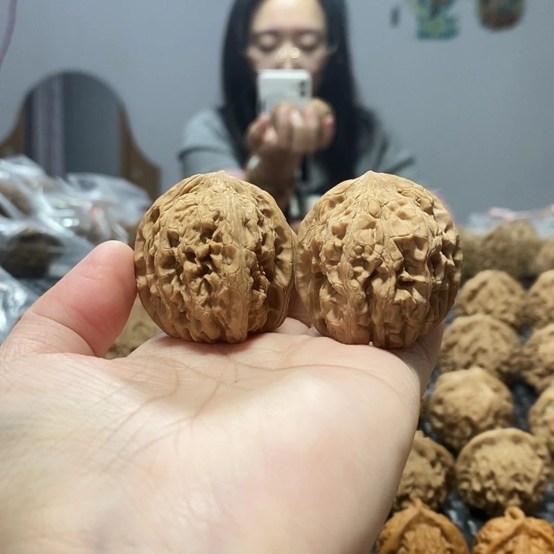 吊坠桃核牡丹纹38