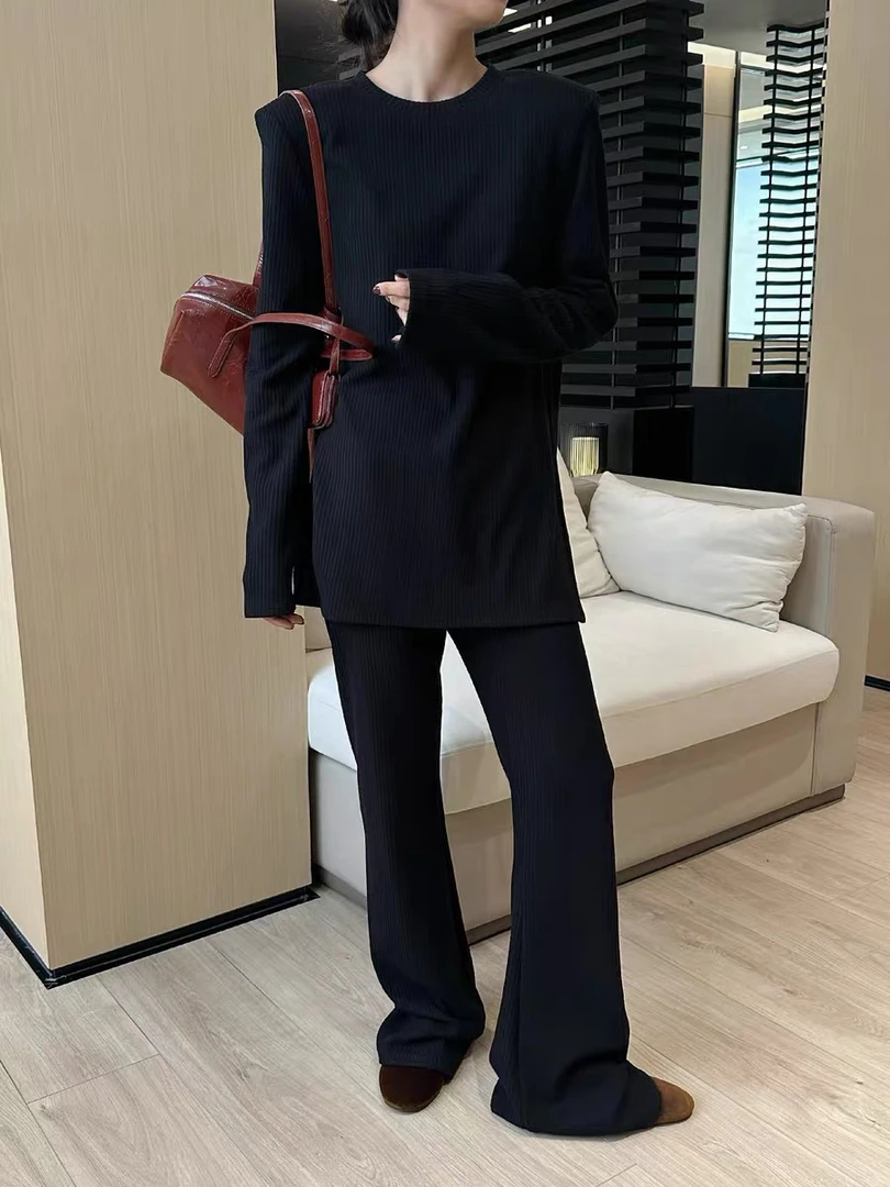 灰灰呀！【就是一整个纸片人】舒适慵懒风圆领T恤+高腰休闲裤套装