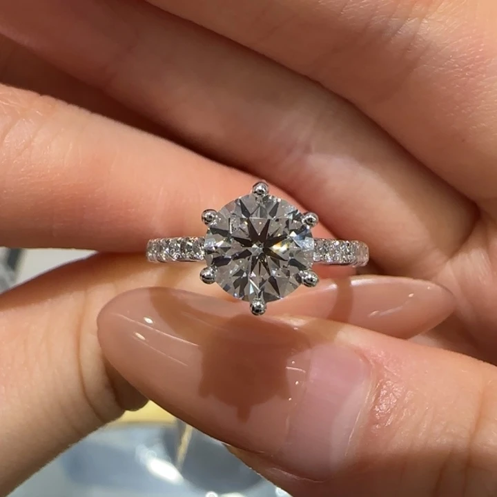 铂Pt950镶嵌实验室培育钻石1.5卡星光白月光