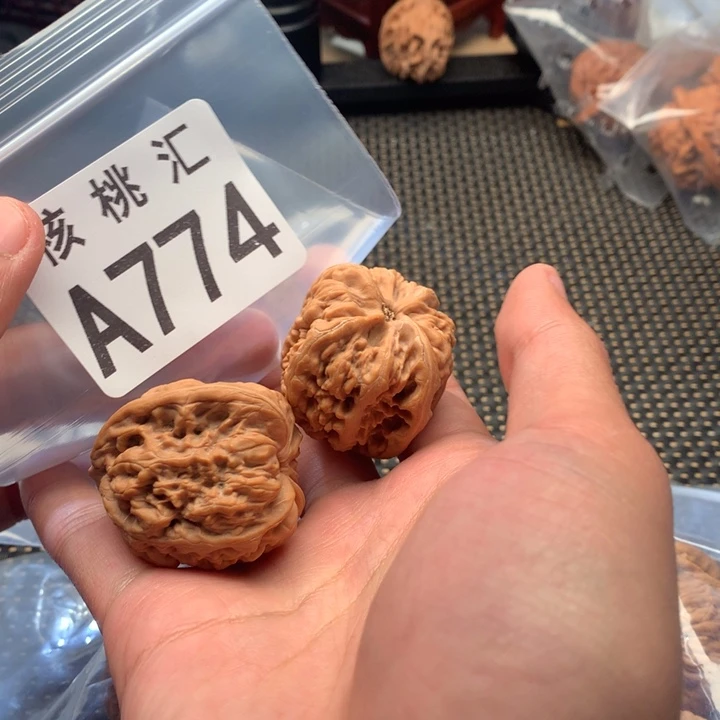吊坠文玩核桃九龙