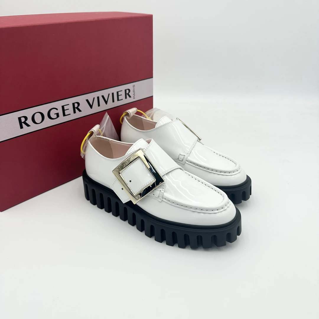 未使用 Roger Vivier/罗杰·维威耶 38码/白色方扣乐福鞋/pp0586