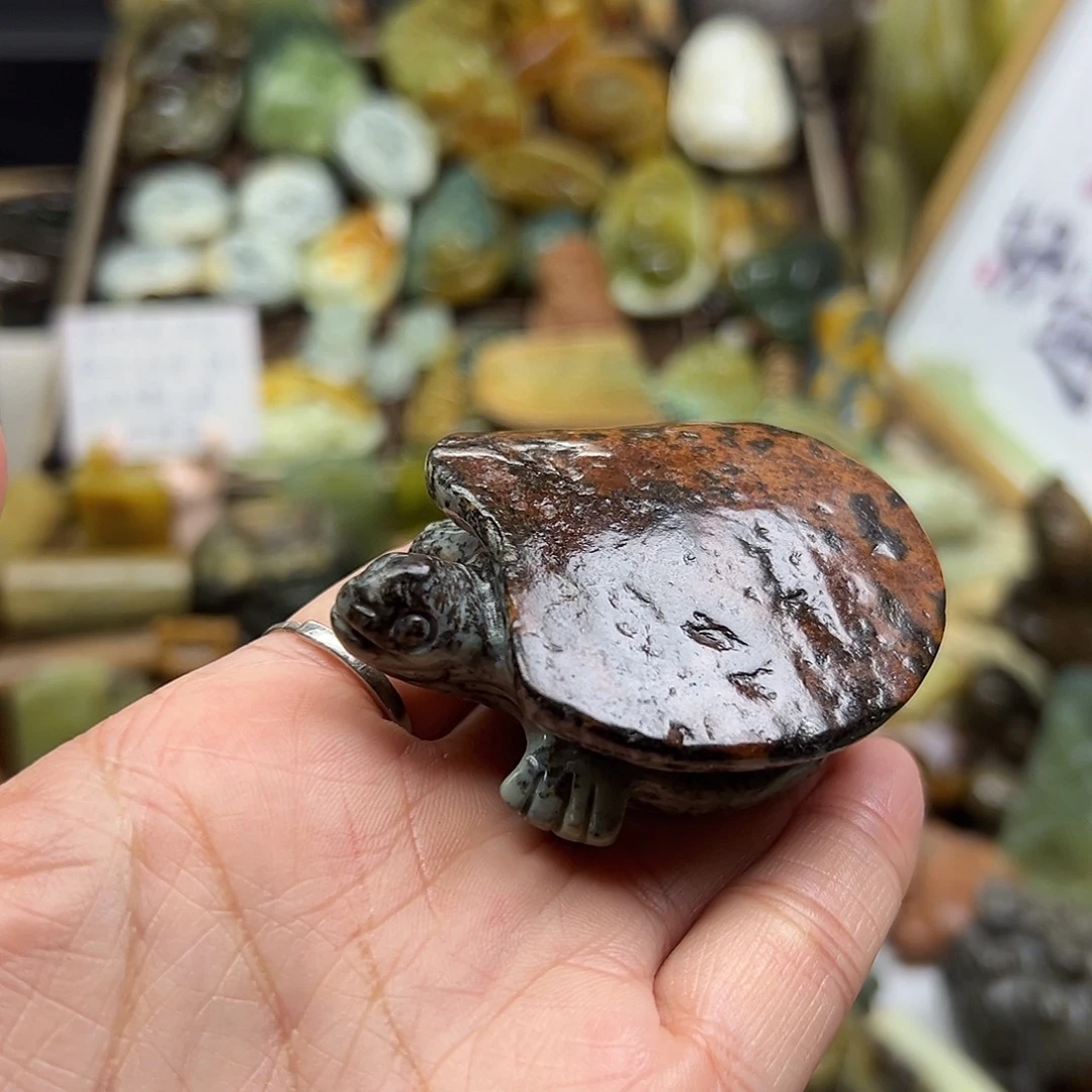 颈饰未镶嵌岫岩河磨玉（透闪石质玉）河磨玉乌龟