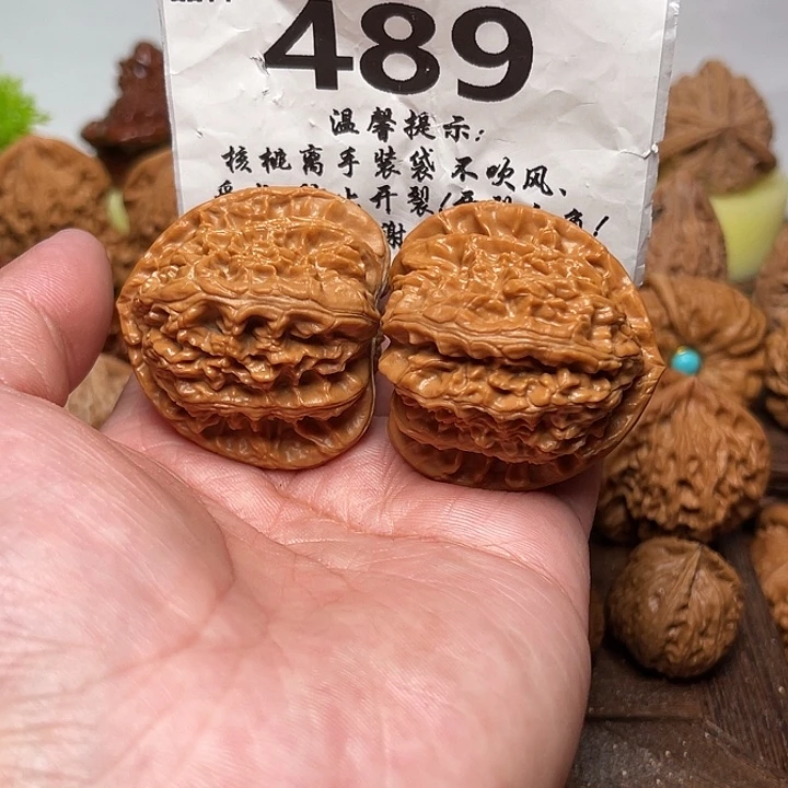 桃核把件三角白。边41。 489