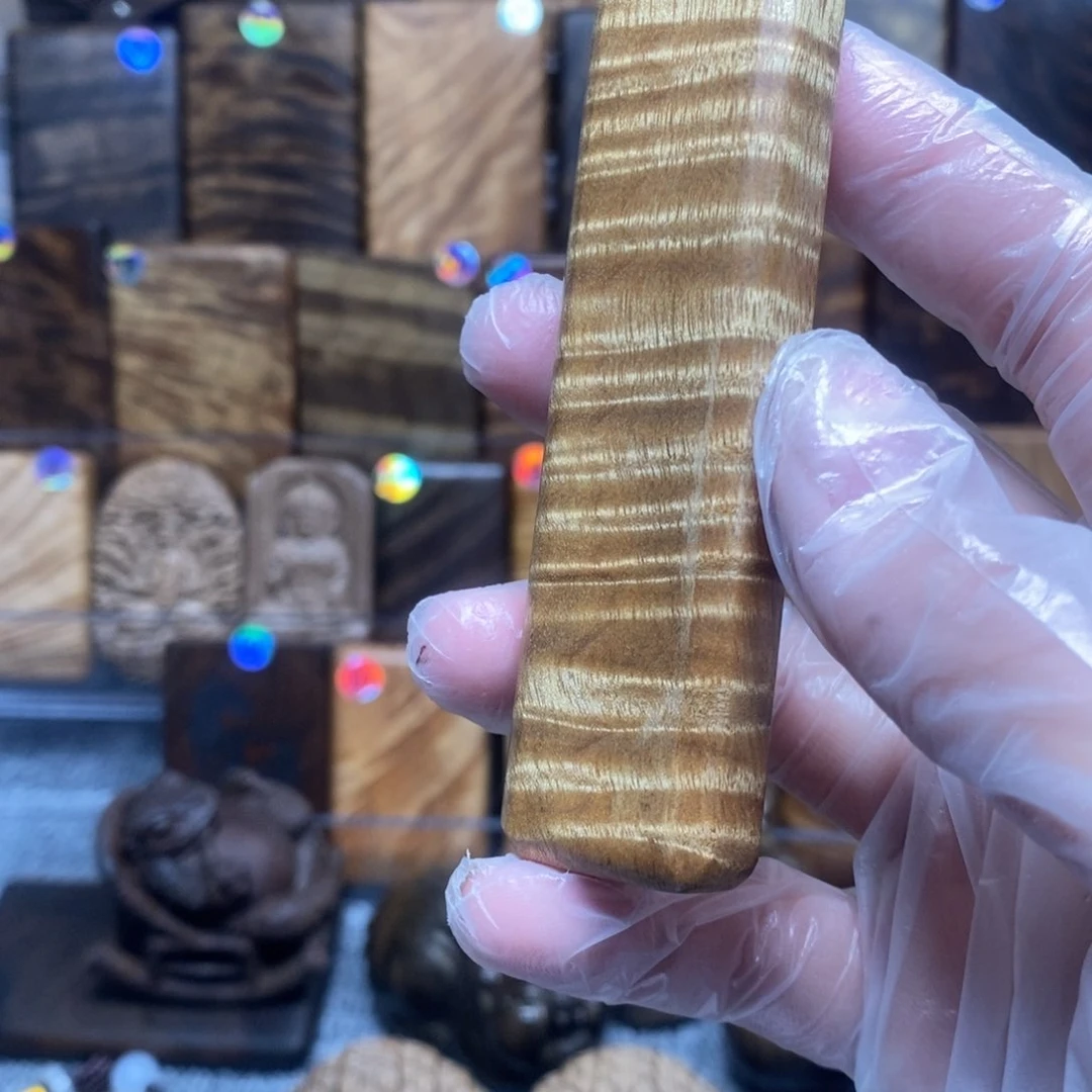 金丝楠把件D***a金丝楠木小叶桢楠