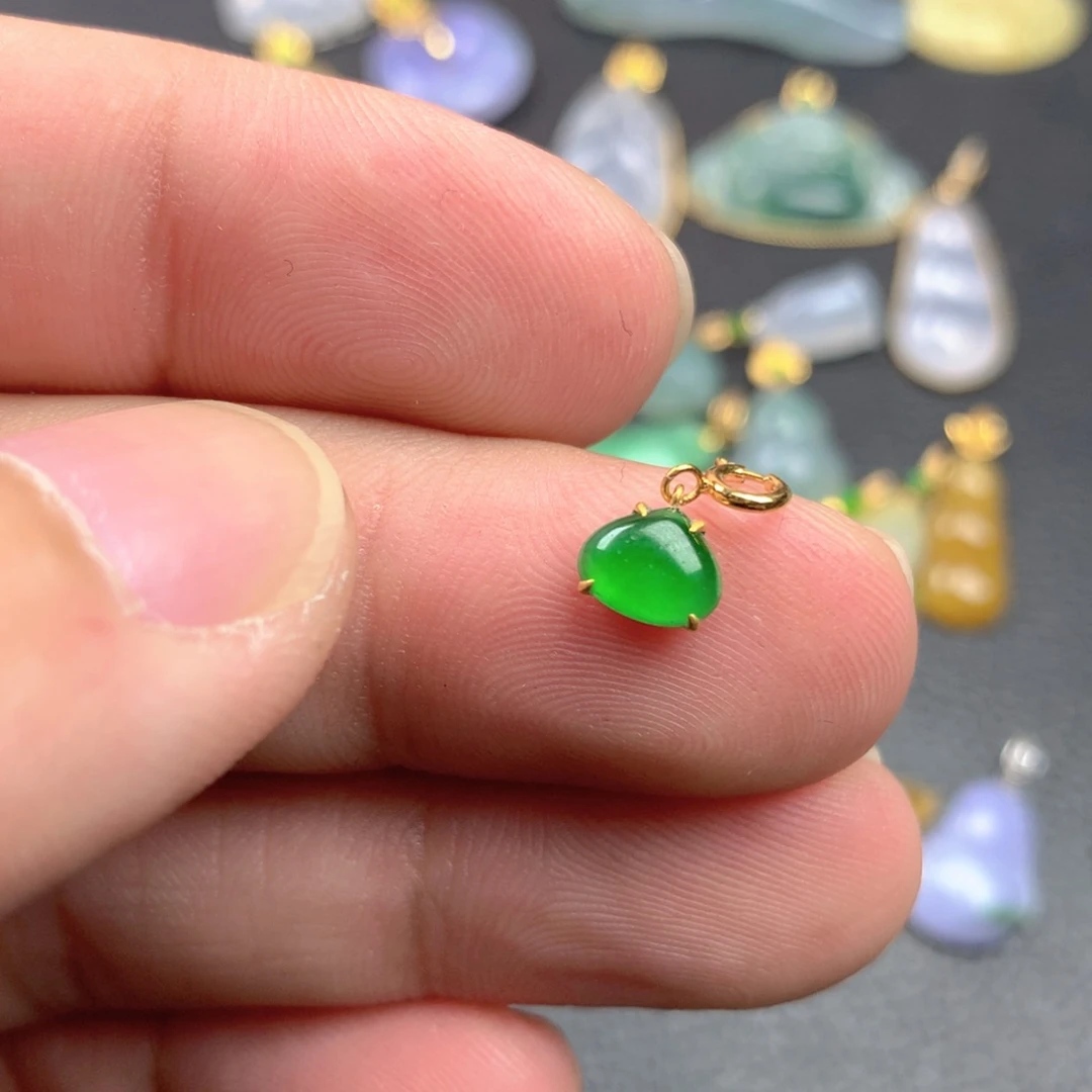 【闪购商品】颈饰18K金镶嵌翡翠翡翠